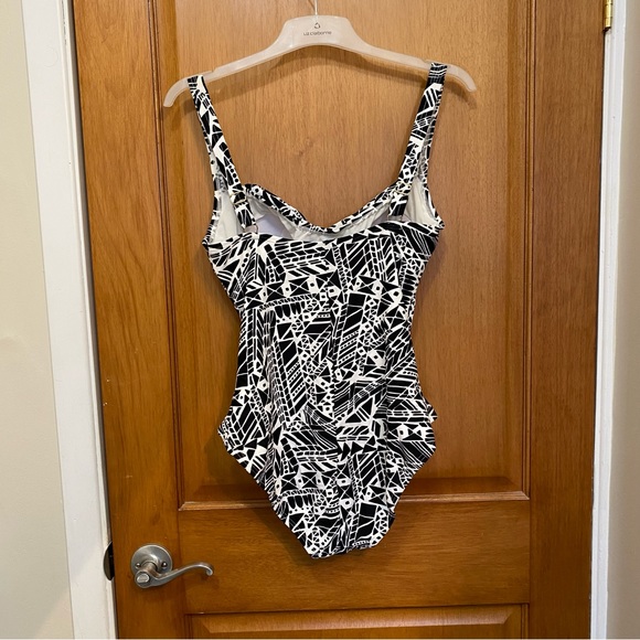 Bathing Suit - Picture 2 of 4